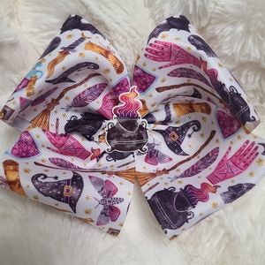 Witchy things jumbo hair bow- $6 each or 4 for $20 reposh bows